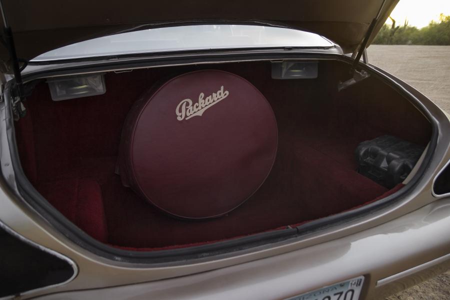 Багажник Packard Twelve Concept 1999 года  (фото 14 из 38)